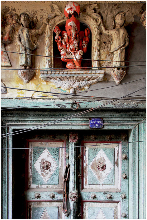 A door in Lucknow